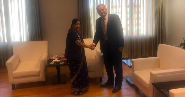          NEW DELHI: A Hindu parliamentarian from Pakistan, Ramesh Kumar Vankwani, met Indian Prime Minister Narendra Modi, Foreign Minister Sushma Swaraj and junior external affairs minister VK Singh on the sidelines of an event on Saturday, according to people familiar with the developments.According to Indian media, Vankwani met Indian Prime Minister Narendra Modi, Foreign Minister Sushma Swaraj and junior external affairs minister VK Singh on the sidelines of an event, according to people familiar with the developments.  Vankwani, a PTI lawmaker, told news agencies at the event that he will help mediate between the governments of both countries to defuse tension in the wake of the Pulwama terror attack.  “If you have any apprehension, tell me about it. I will share it with my government. I will also speak to Prime Minister Narendra Modi and external affairs minister Sushma Swaraj in this regard,” news agency PTI quoted him as saying at an event organised in New Delhi in connection with the Kumbh Mela.  Vankwani is the founder of Pakistan Hindu Council and was earlier in former prime minister Nawaz Sharif’s PML-N.  At the event in Delhi, Vankwani said he shared a spiritual connection with India and visited the country twice every year, even if he was not on a government-sponsored trip.