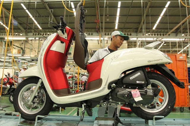 Keren, Kini Honda Scoopy Juga Hadir Dalam Varian Warna Merah Putih!