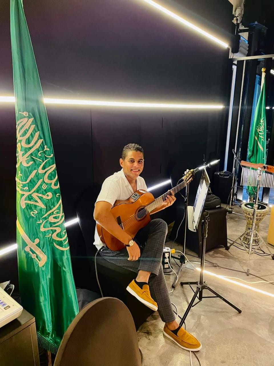 الجيتارست مجدي سليم _ ملحن موسيقي - الهرم المصري نيوز.