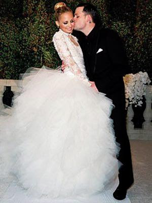 nicole-richie-wedding-dress-joel-madden