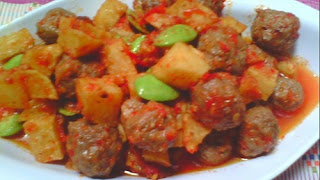 Sambal goreng ati biasanya memang dimasak dengan menggunakan ati ayam Resep Sambal Goreng Ati Masakan Tradisional