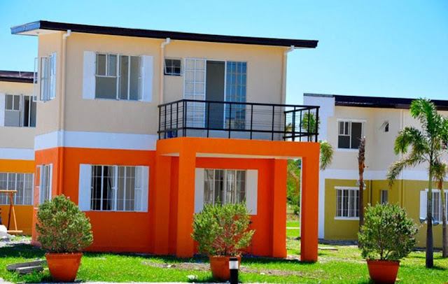 Contoh rumah minimalis warna orange