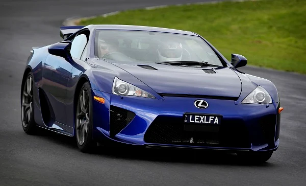 Ficha Técnica Lexus LFA (2010)