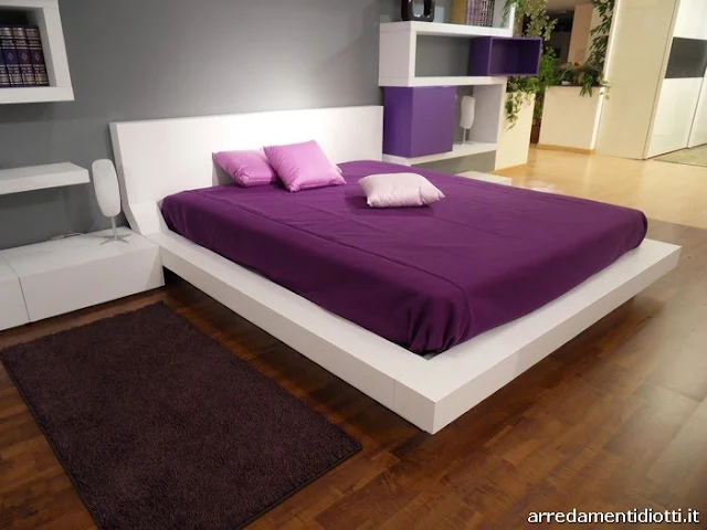 DORMITORIO MODERNO PURPURA BLANCO Y GRIS via www.dormitorios.blogspot.com DORMITORIO MORADO Y BLANCO