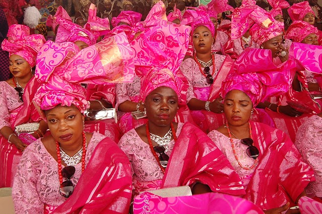 At Ojude Oba 2017 - BOBAMAYEGUN OBINRIN ASIWAJU AKILE IJEBU [Photos by Matthew Idowu]