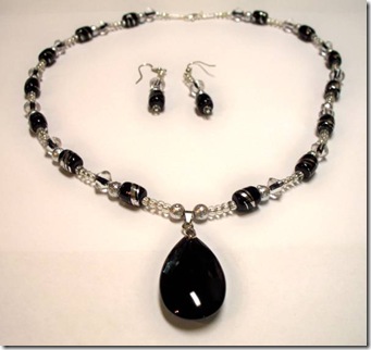 Necklace Black1