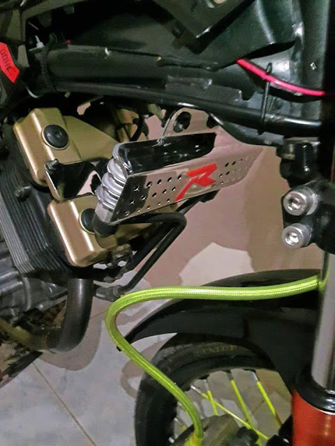 Modifikasi Suzuki Satria F 150 Black Shine