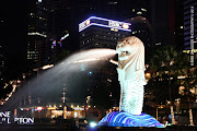 Merlion Statue at Merlion Park, Marina Bay Singapore (singapore merlion )