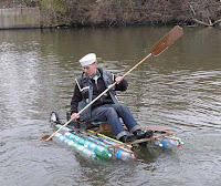 Botes, canoas y kayaks hechos de botellas PET recicladas