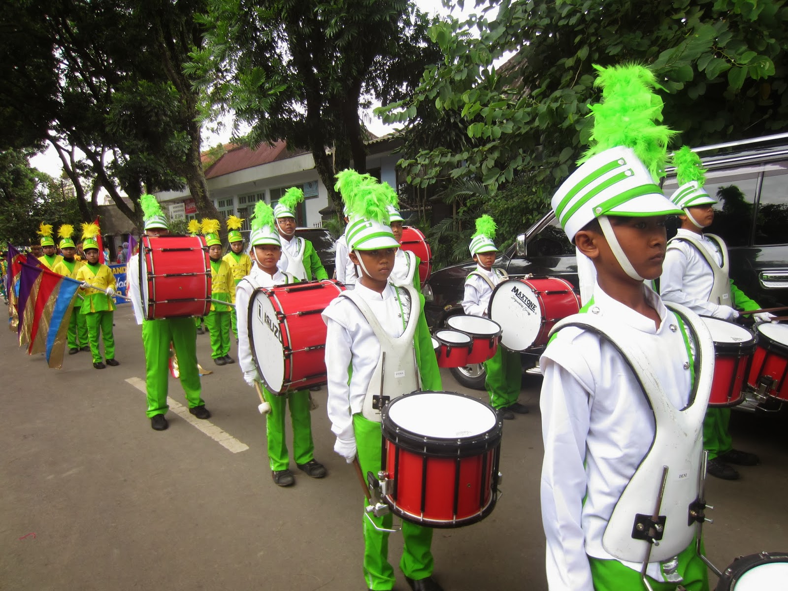 SHOUTUL FATAA MARCHING  BAND 