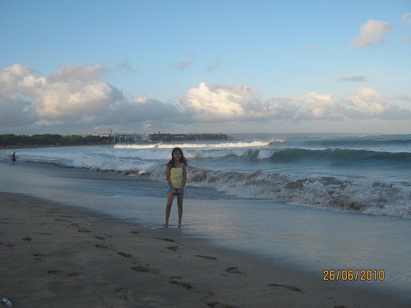 Ide 28+ Gaya Berfoto Di Pantai Sendiri