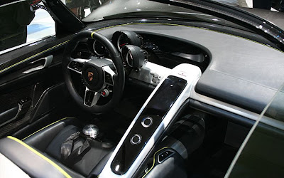 2012 porsche 918 Spyder Interior.