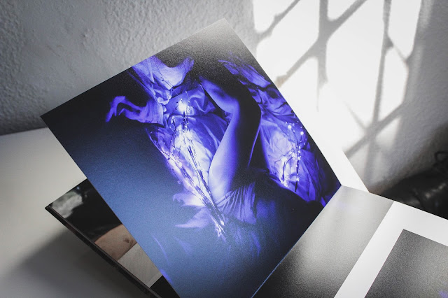 álbum de fotografia com imagem em led