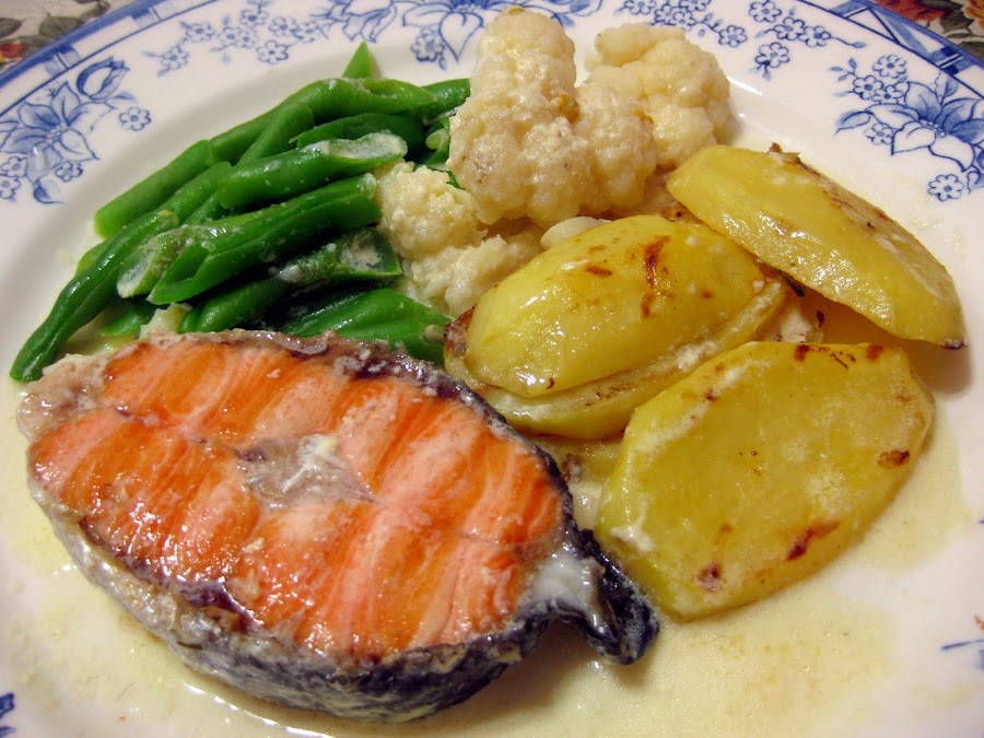 RESEPI NENNIE KHUZAIFAH: Ikan salmon grill