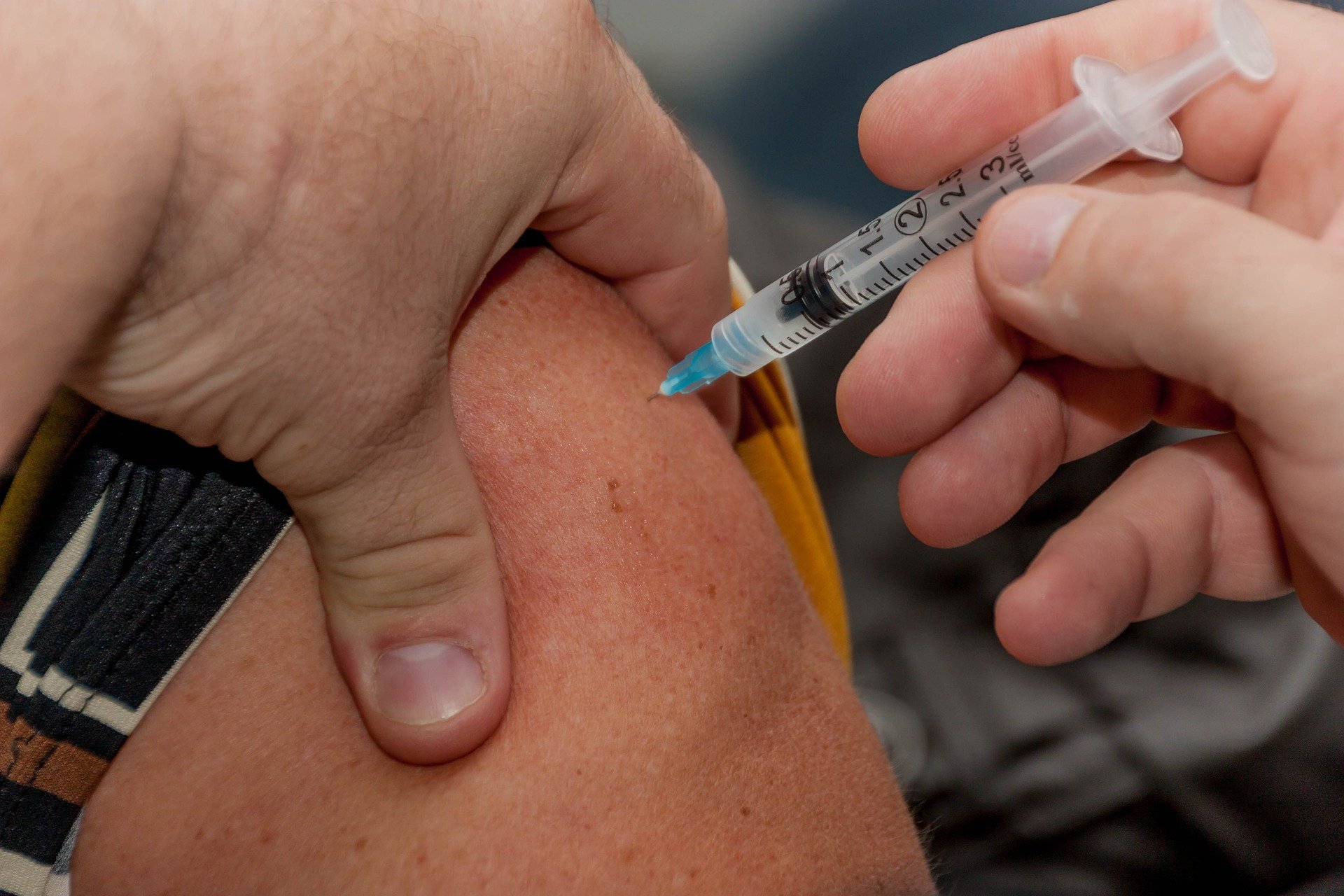 Capital atinge 1 milhão de vacinados com a primeira dose