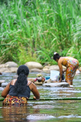 Hasil carian imej untuk orang asli mandi sungai