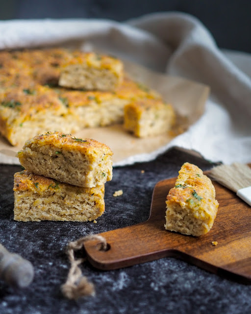 Helppo gluteeniton leipäohje - focaccia - nuts for wellness