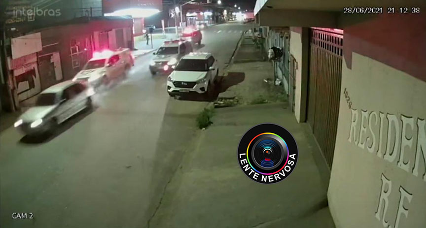 Criminoso é baleado durante troca de tiros e acidente com viatura da Polícia Militar – VEJA VÍDEO