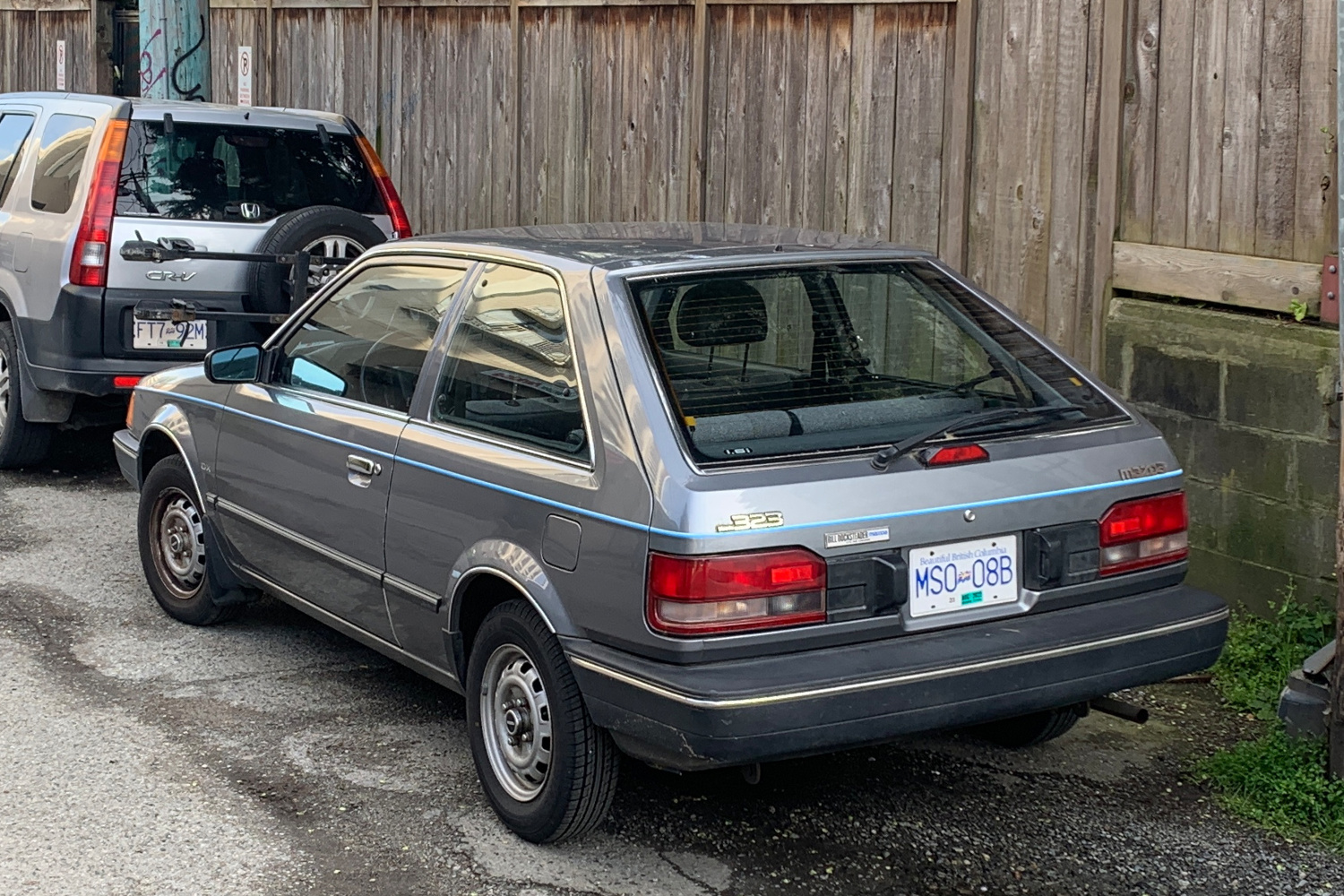 1989 Mazda 323 DX 02