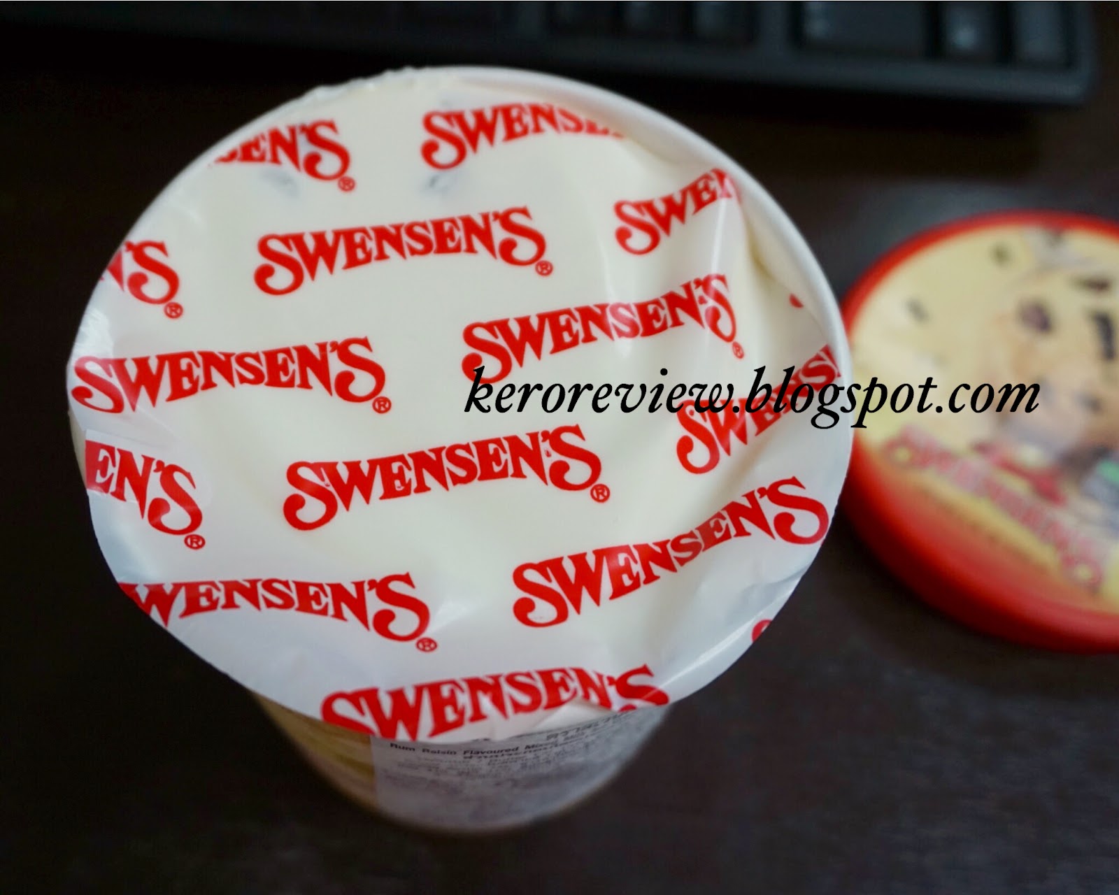 รีวิว สเวนเซ่นส์ ไอศกรีมนมผสมรสรัมเรซิ่น (สูตร 1) (CR) Review rum raisin flavoured mixed milk ice cream (formula 1), Swensens Brand.