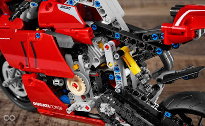 LEGO Ducati Panigale V4 R