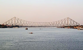 howrah bridge in the evening