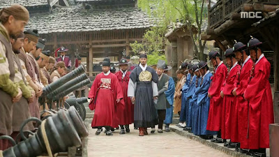 Splendid Politics Hwajung episode episode 9 review recap Cha Seung Won Gwanghae Yi ICheom Jung Woong In Lee Yeon Hee Jungmyung Hong Joo Won Kim Gae Shi Kim Yeo Jin Ja kyung Gong Myeong Kang Joo Sun Jo Sung Ha Joseon Joseon Tongsinsa Hawgidogam Idachi Ryohei Otani Queen Inmok Shin Eun Jung Heo Gyun Ahn Nae Sang