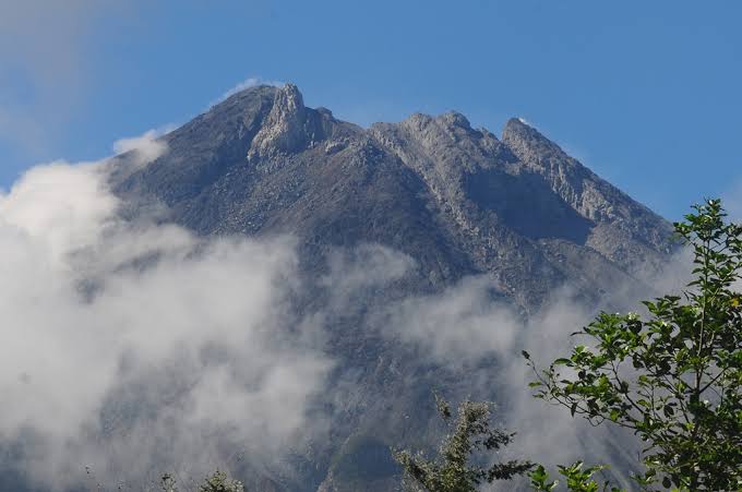 Merapi Terus Lepaskan Gas Secara Signifikan, Ini Dampaknya