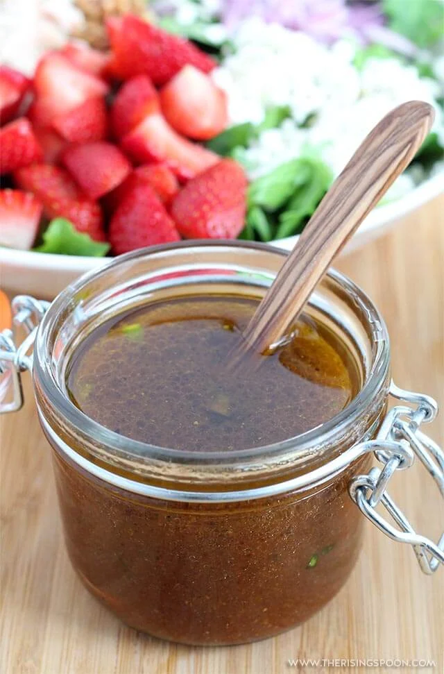 Maple Balsamic Vinaigrette Dressing Recipe (Quick, Easy & Healthy)