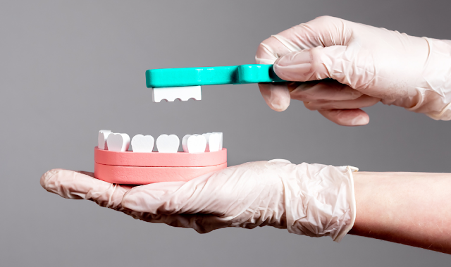 How to Choose the Best Toothpaste for Strong Teeth and Gums: