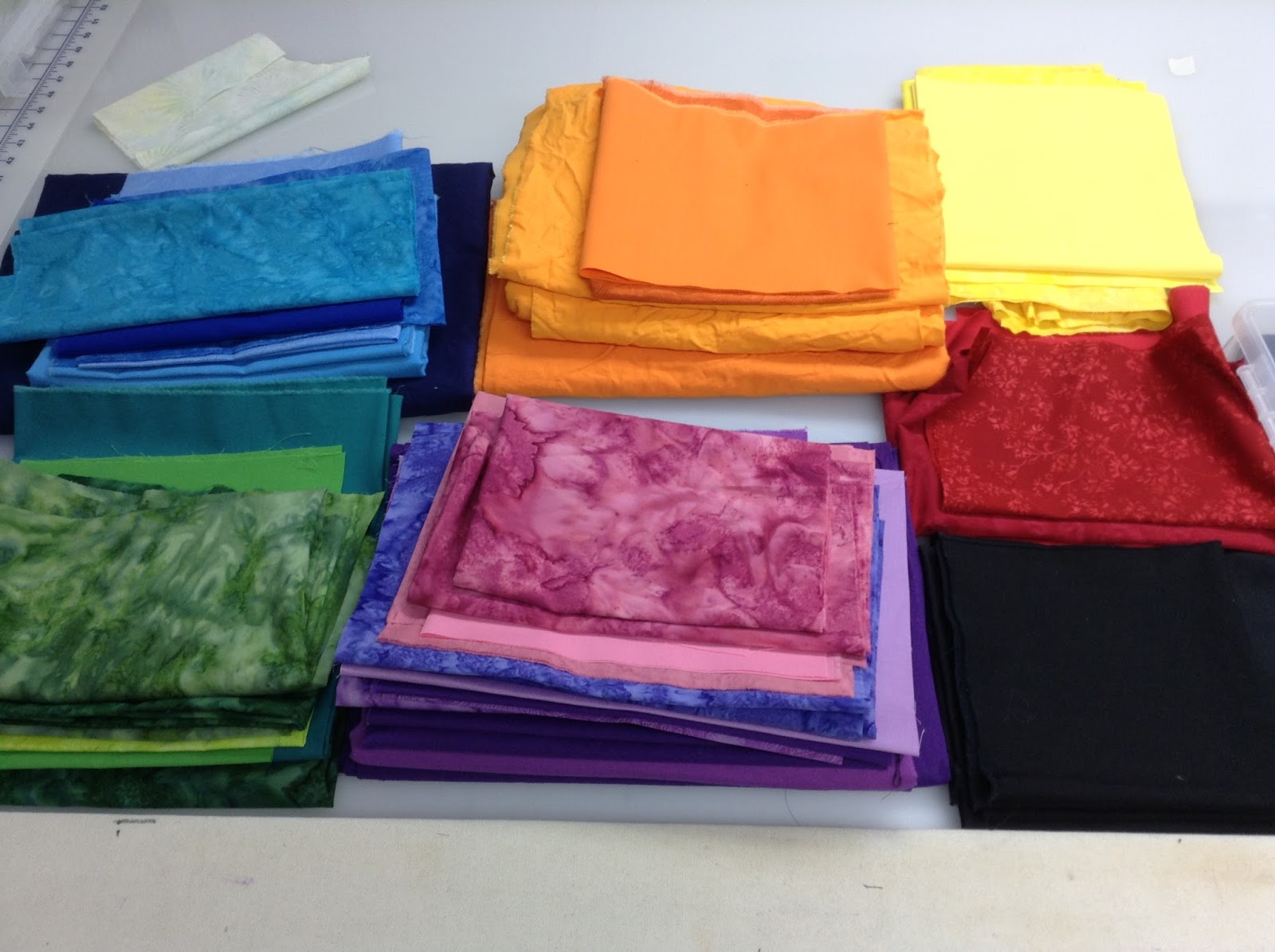 Download The Free Motion Quilting Project: Color Play and Ruler Rant