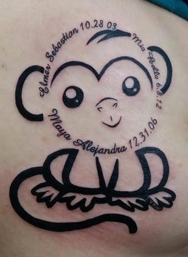 Três filhos, um macaco