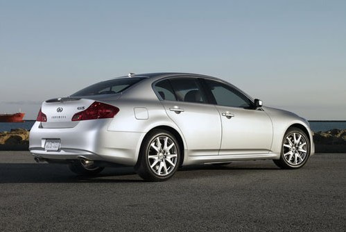 Sedan G37
