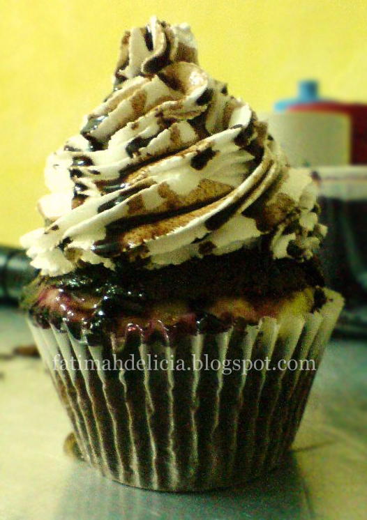 Fatimah Delicia Online Bakery: Triple Pleasure Cupcake