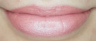 Avon mark. Epic Lip Lipstick in Wink of Pink