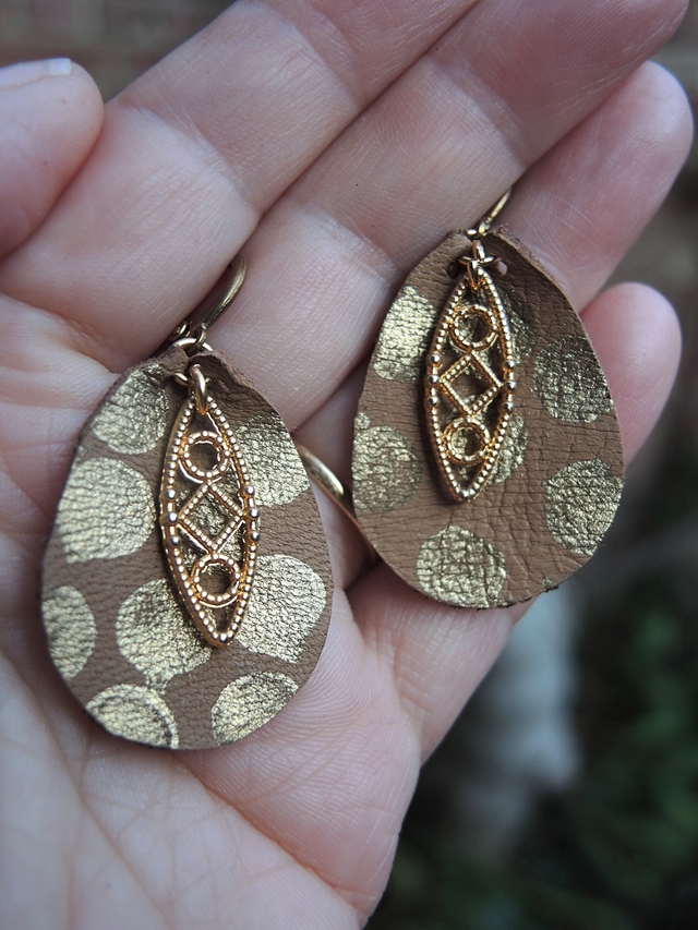 DIY oorbellen/earrings : 'Golden Dots'