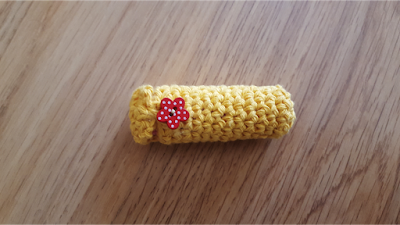 Crochet lip balm keychain cozy - tutorial and pattern