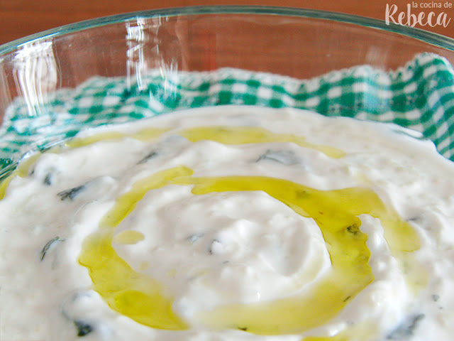 Tzatziki (salsa de yogur y pepino)