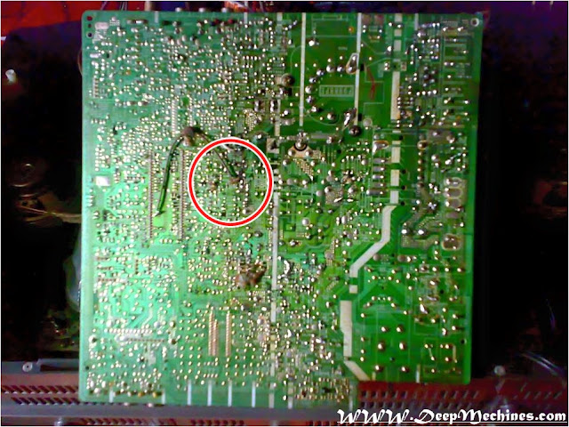 Gambar PCB bagian Bawah Mesin TV Sharp - 20U20