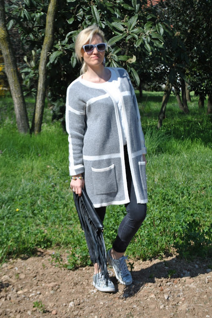 outfit grigio come abbinare il grigio abbinamenti grigio grey outfit how to wear grey how to combine grey outfit primaverili spring outfit outfit marzo 2016 march outfit mariafelicia magno fashion blogger color block by felym fashion blogger italiane fashion blog italiani fashion blogger milano blogger italiane blogger italiane di moda blog di moda italiani ragazze bionde blonde hair blondie blonde girl fashion bloggers italy italian fashion bloggers influencer italiane italian influencer