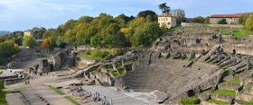 http://www.musees-gallo-romains.com/lyon_fourviere/sites_archeologiques