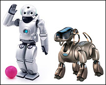 Les robots ludiques QRIO et AIBO de Sony.