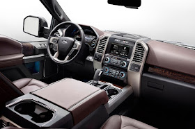 Interior view of 2017 Ford F-150 4X4 SuperCrew Platinum