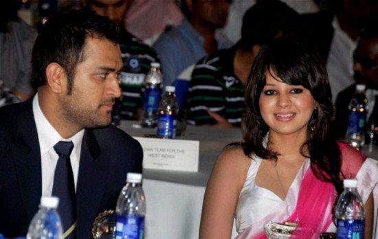 cricketer dhoni his wife sakshi bcci awards