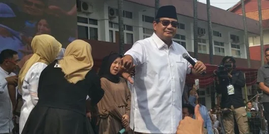 Dengan Nada Bercanda, Prabowo Sentil Panitia Pidato Kebangsaan di Kampus UKRI