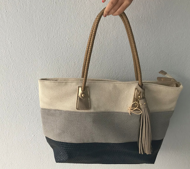 Cream and blue beach bag 