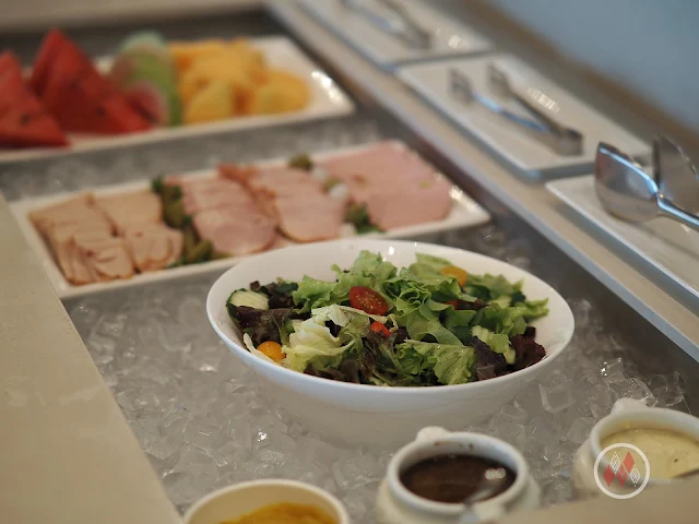 Premier Lounge - Happy Hour 台北諾富特華航桃園機場飯店 - Novotel Taipei Taoyuan International Airport