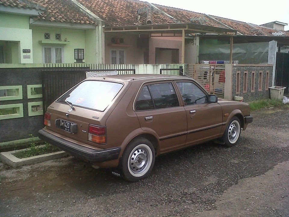  DIJUAL  Honda  Civic  Excellent 83 COKLAT Bandung LAPAK 