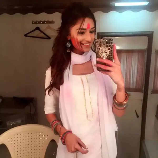 erica fernandes tv actress holi