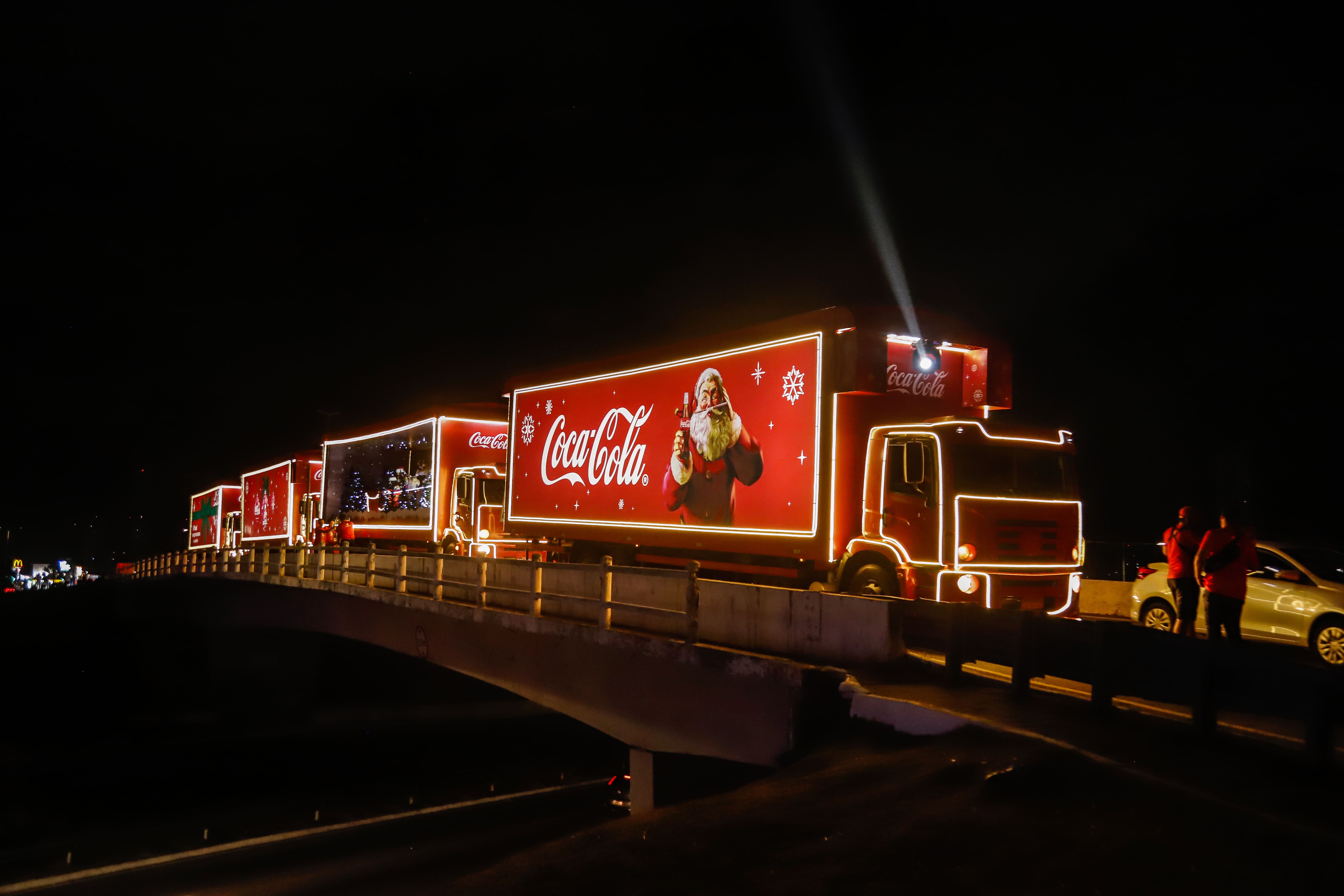 Miniatura Caminhao Caravana De Natal Coca-cola Holiday